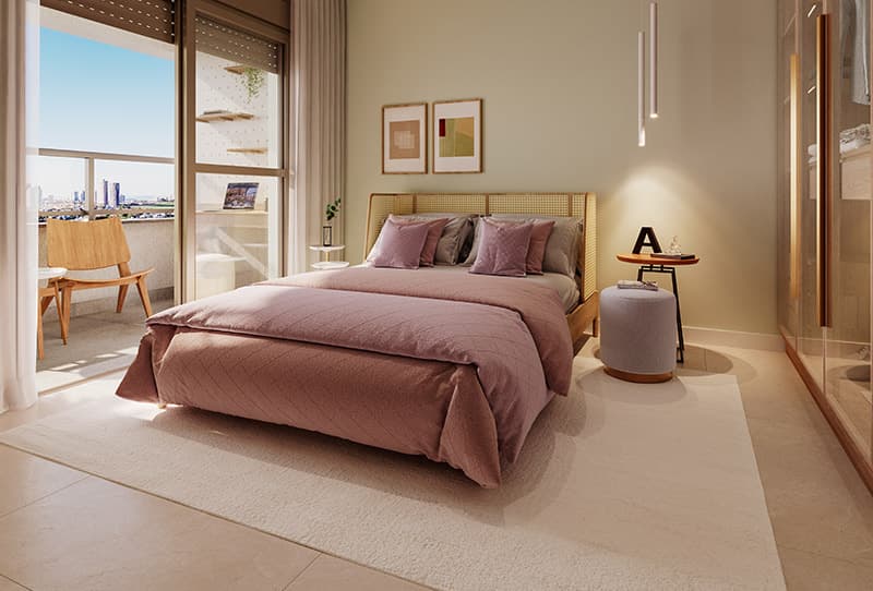  Suíte aconchegante com cama de casal, tons rosados, armário de vidro e acesso a uma varanda iluminada.